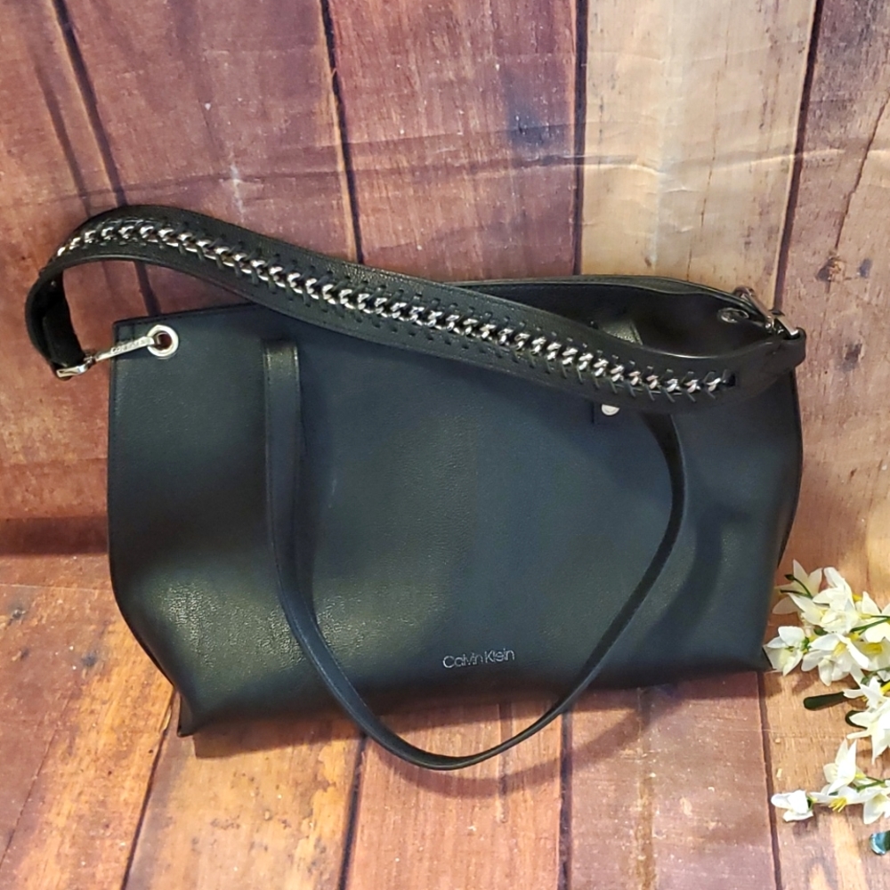 🌸CALVIN KLEIN BLACK SHOULDER/ TOTE BAG